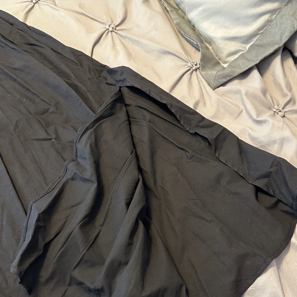 Black Two-Piece Maxi skirt set with Crop Top - Picture 2 of 4